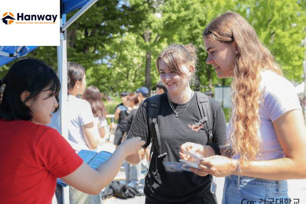 Cơ hội học tập giao lưu với nhiều sinh viên quốc tế